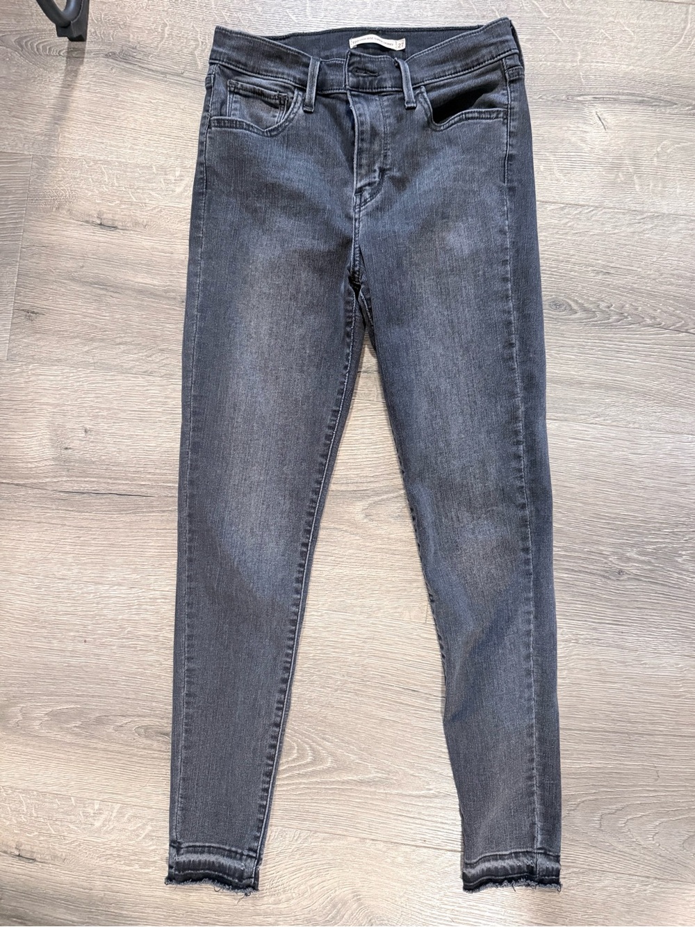 Levi’s Women’s 720 High Rise Charcoal Super Skinny Jeans